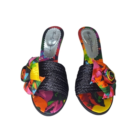 Vintage Beverly Feldman “Enrich Me” Black Linen Peony Sandals with Heels Size 7 - Picture 3 of 11